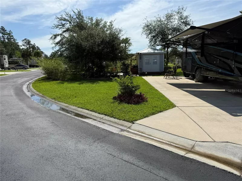 10320 NE 28TH LOOP, Silver Springs, FL 34488