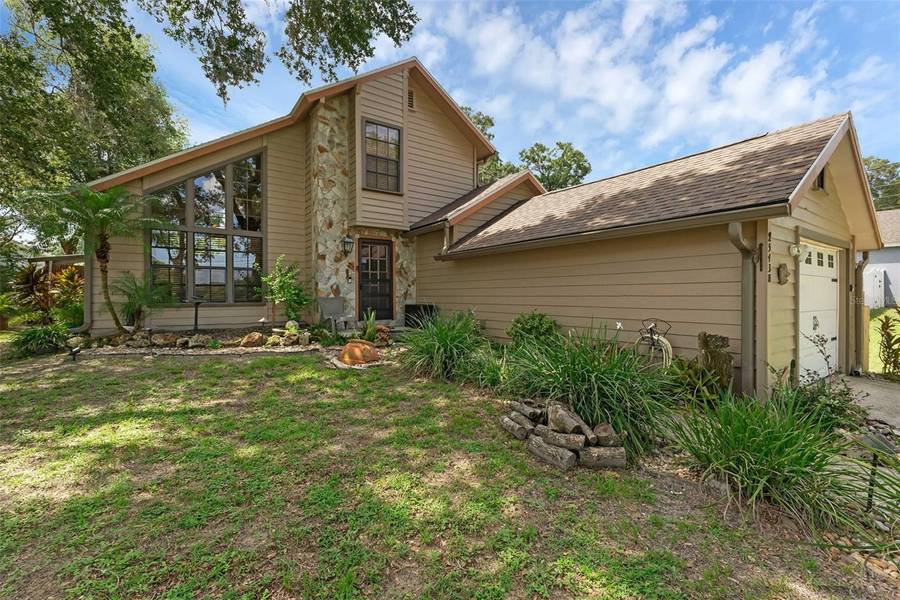 25438 PINE VALLEY DR, Sorrento, FL 32776