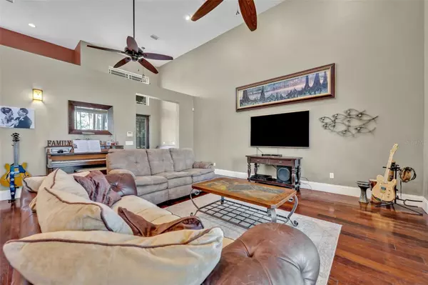 Geneva, FL 32732,419 WHITCOMB DR
