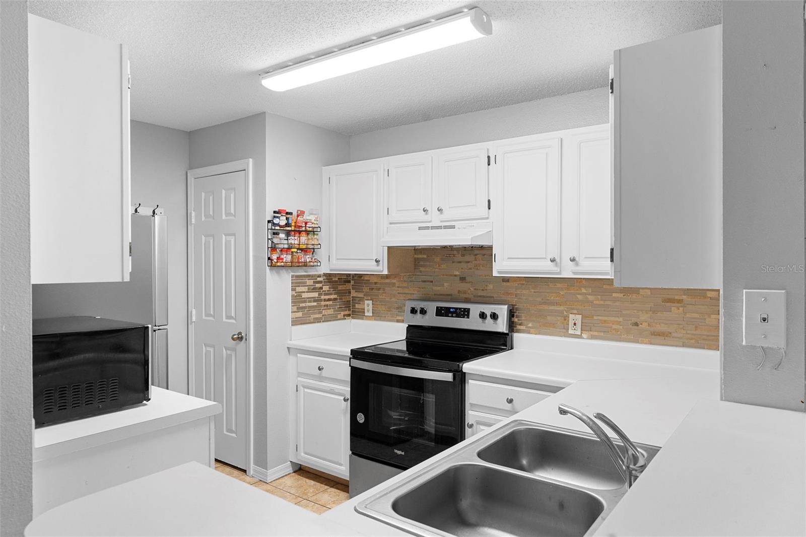 Oviedo, FL 32765,1950 SUMMER CLUB DR #200