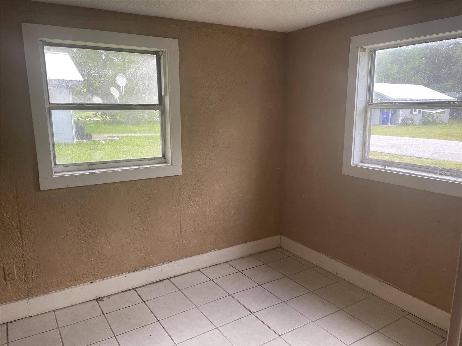 Deland, FL 32720,10 LENOX