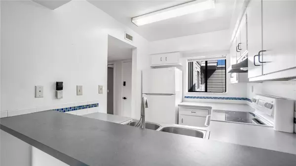 Winter Park, FL 32792,316 SCOTTSDALE SQ #316