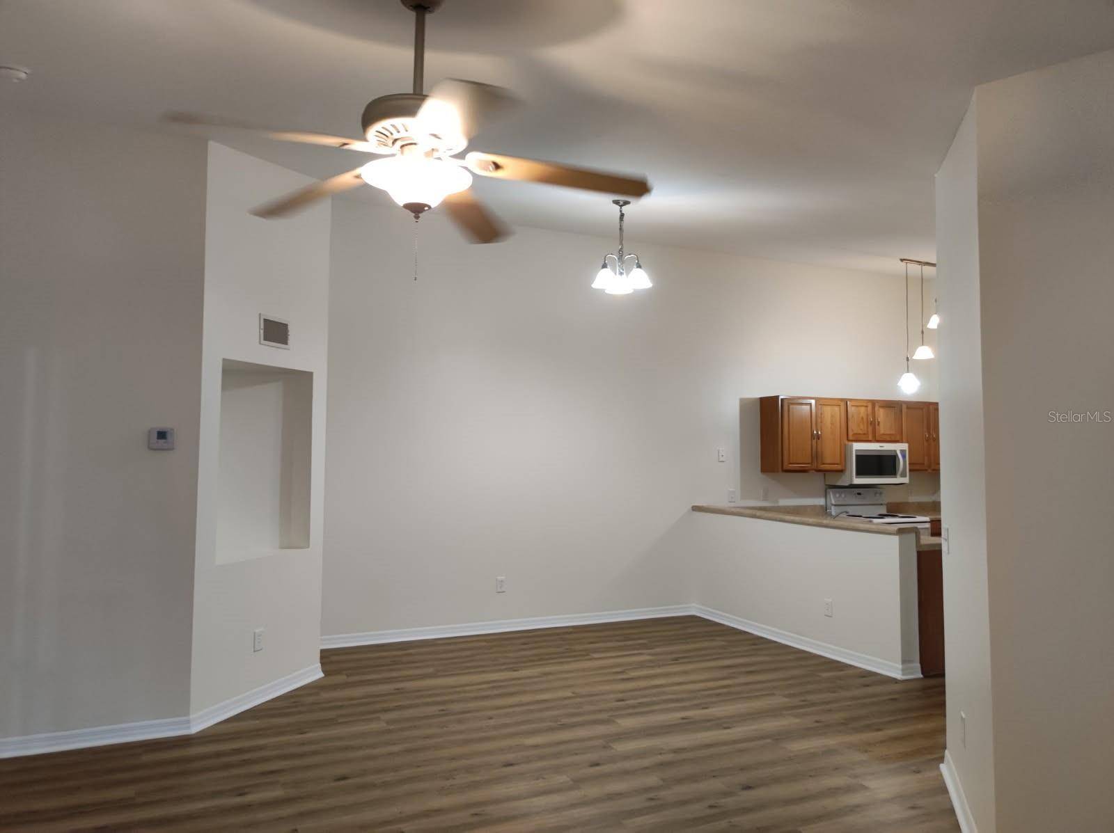 6019 SCOTCHWOOD GLN #201, Orlando, FL 32822