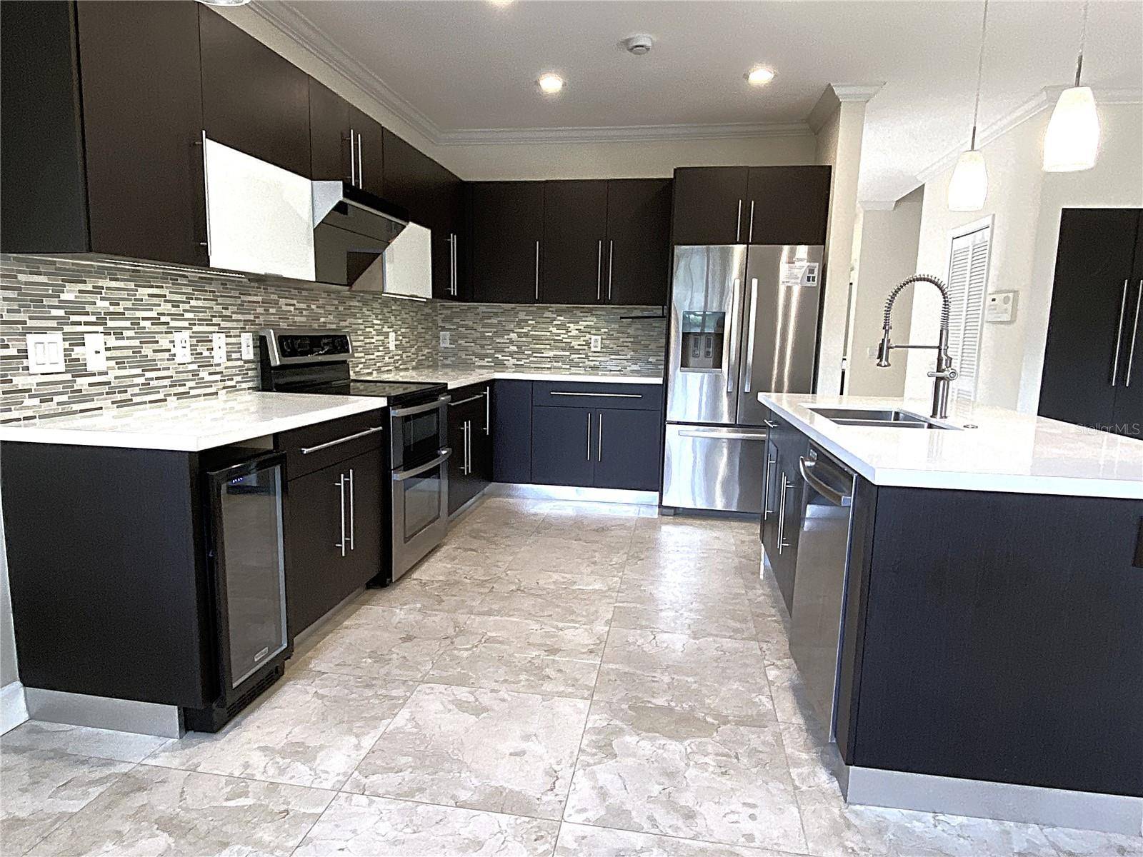 Weston, FL 33331,4375 FOXTAIL LN