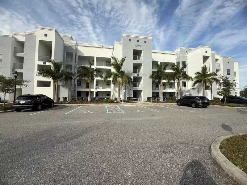 4721 CLOCK TOWER DR #402, Kissimmee, FL 34746