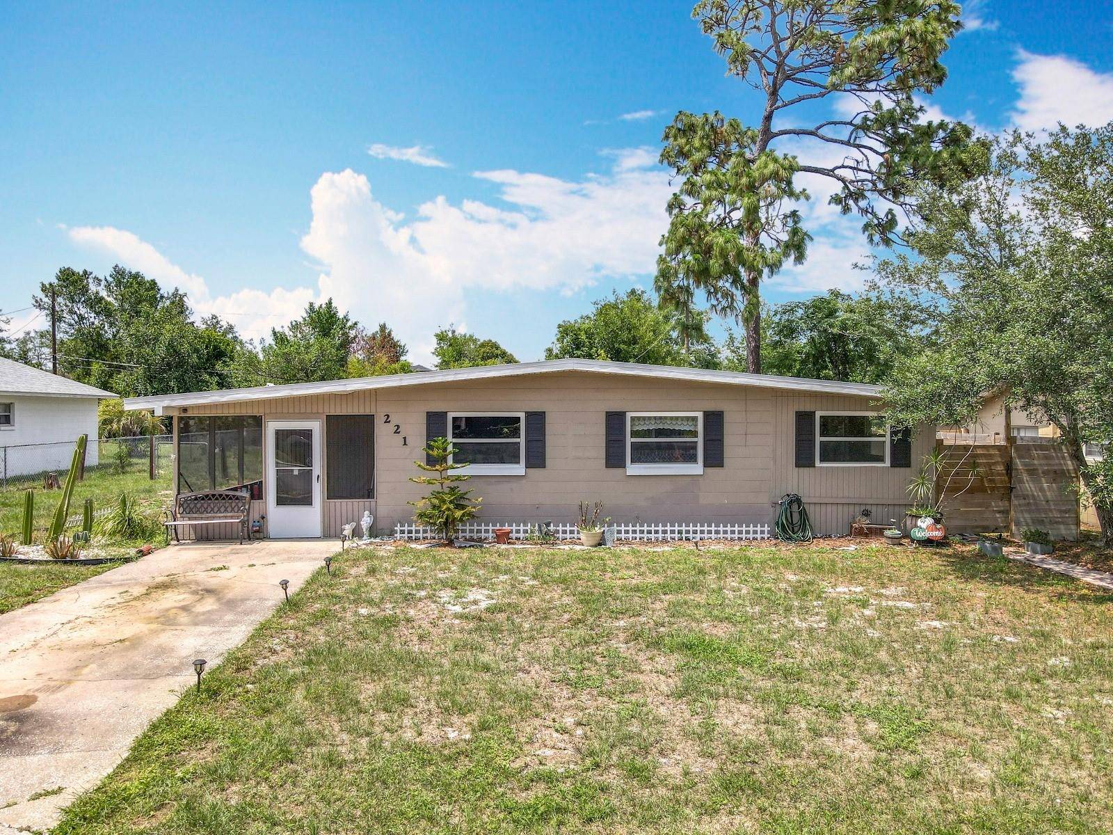 Casselberry, FL 32707,221 GOLDEN DAYS DR