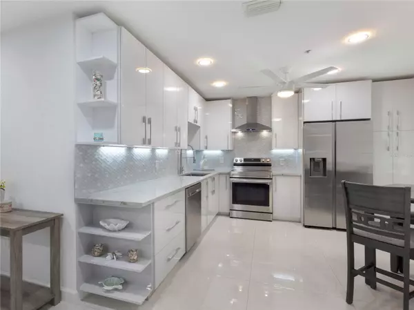 Boynton Beach, FL 33437,5157 FLORIA WAY #J