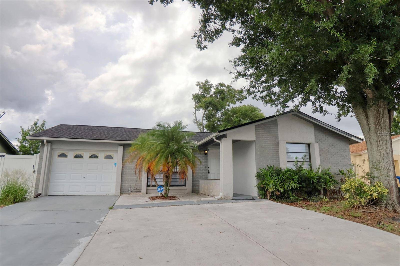 9516 WOODBOROUGH CT, Tampa, FL 33615