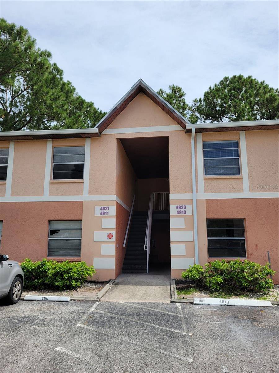 4921 PINEWOOD DR NE #8, Palm Bay, FL 32905
