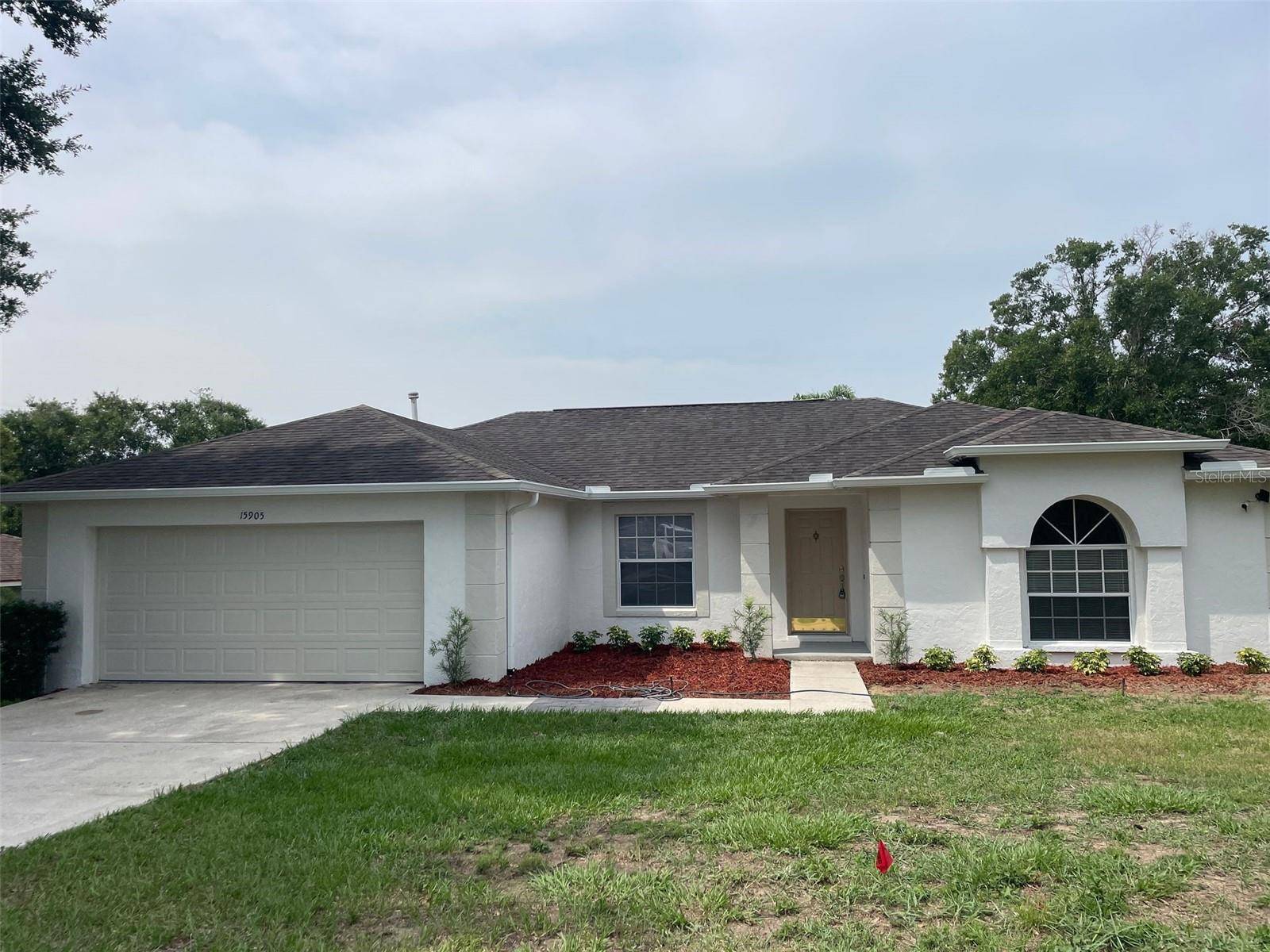 15905 HIDDEN LAKE CIR, Clermont, FL 34711