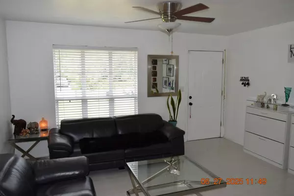 Orlando, FL 32835,233 N HUDSON ST