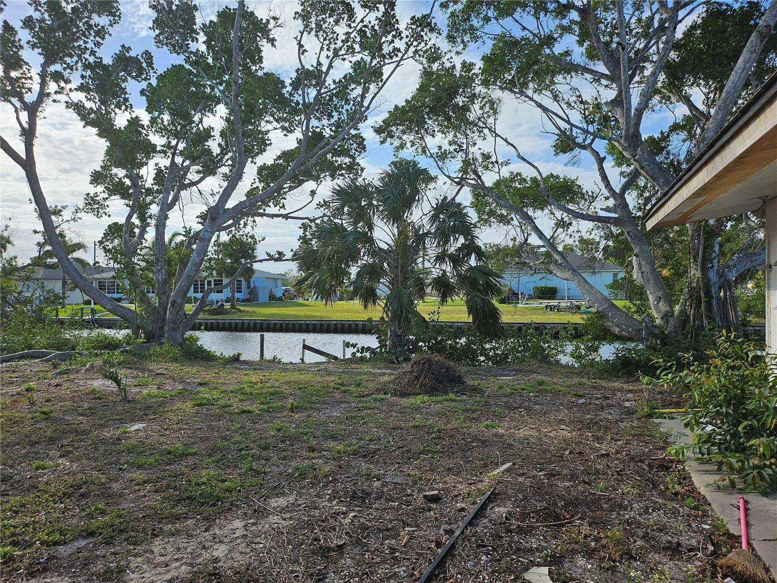 Punta Gorda, FL 33950,801 MARLIN DR