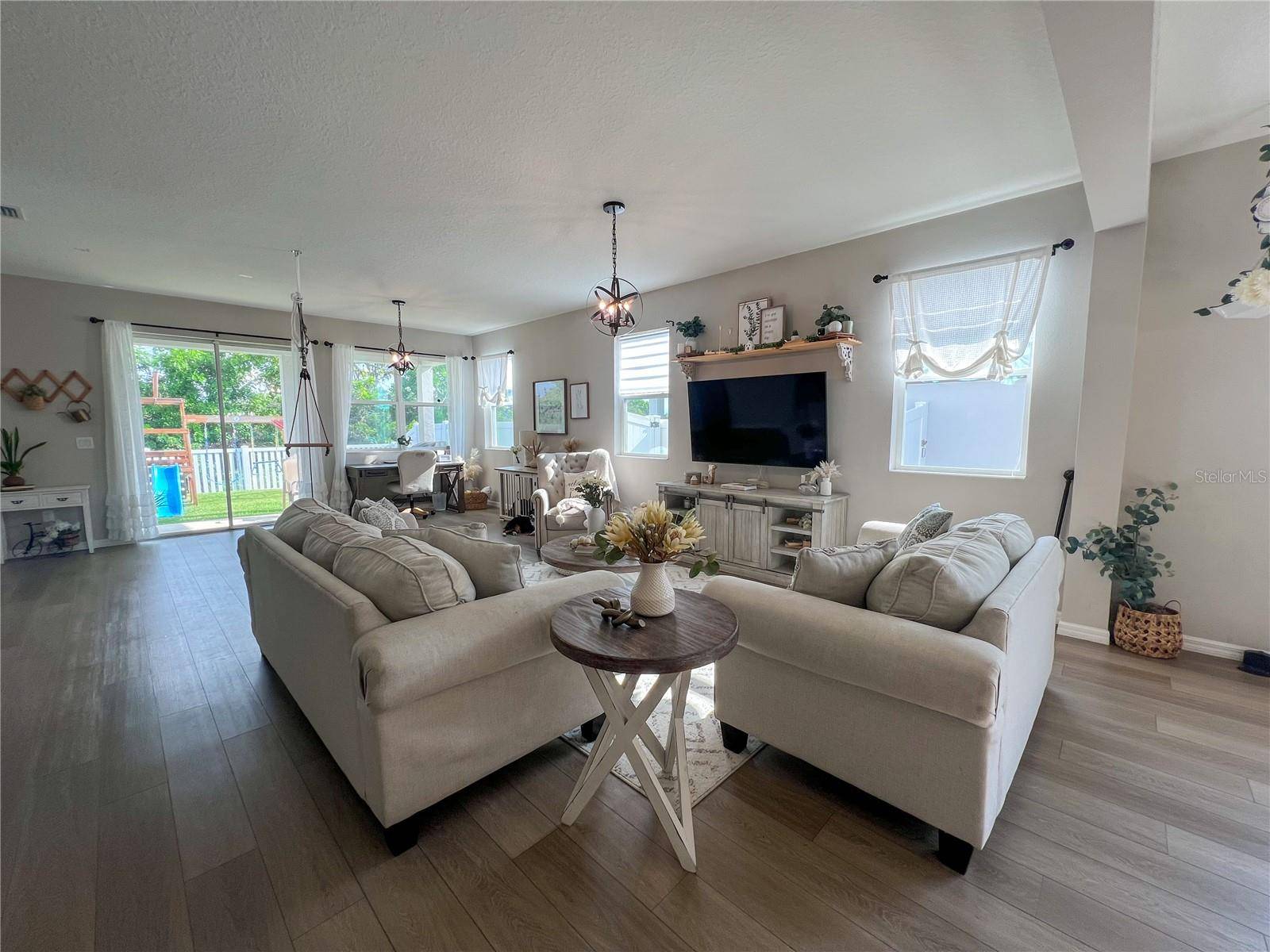 Sarasota, FL 34243,3567 74TH AVENUE CIR E