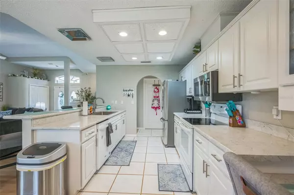 Hudson, FL 34667,8808 CADHAY DR