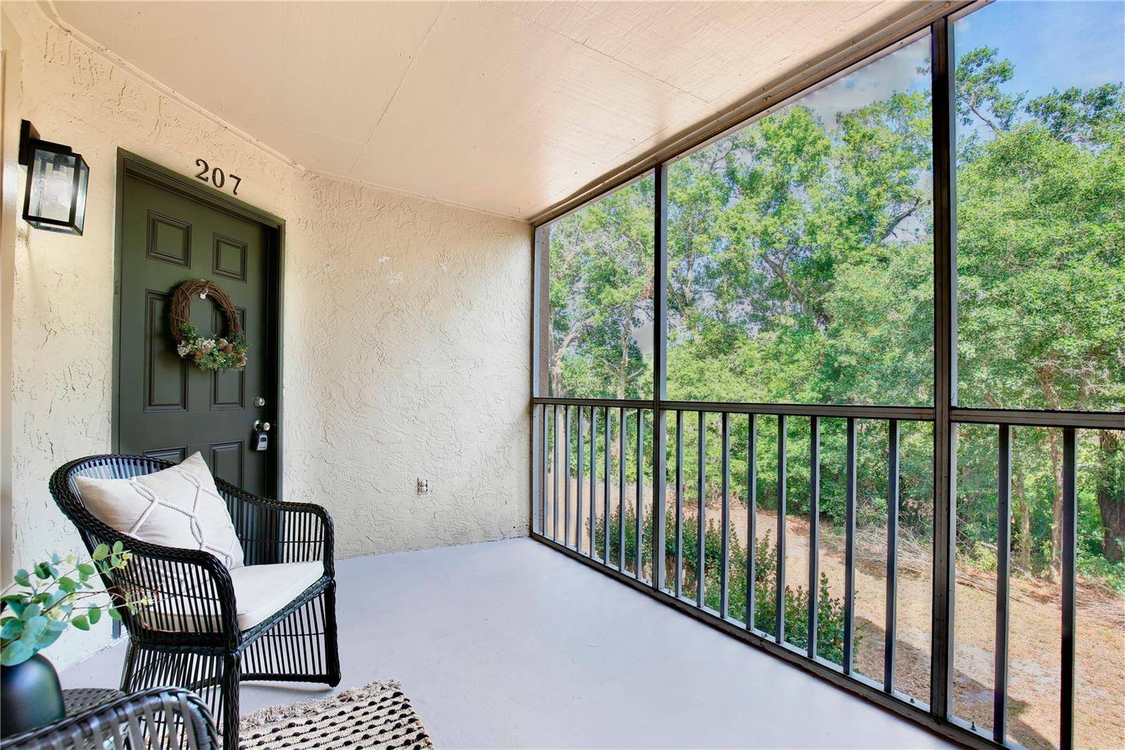 Altamonte Springs, FL 32714,956 SALT POND PL #207