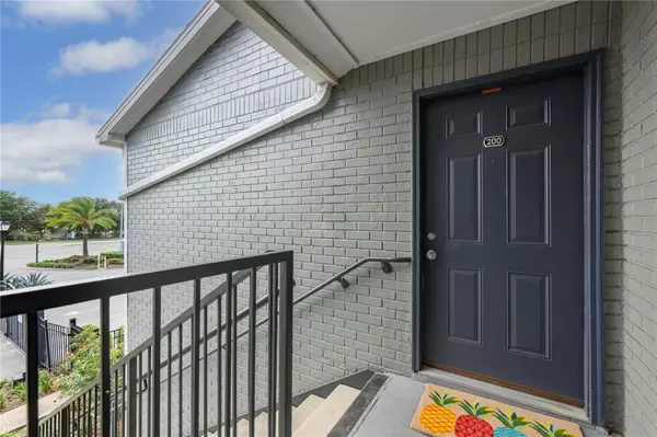 Casselberry, FL 32707,3700 IDLEBROOK CIR #200