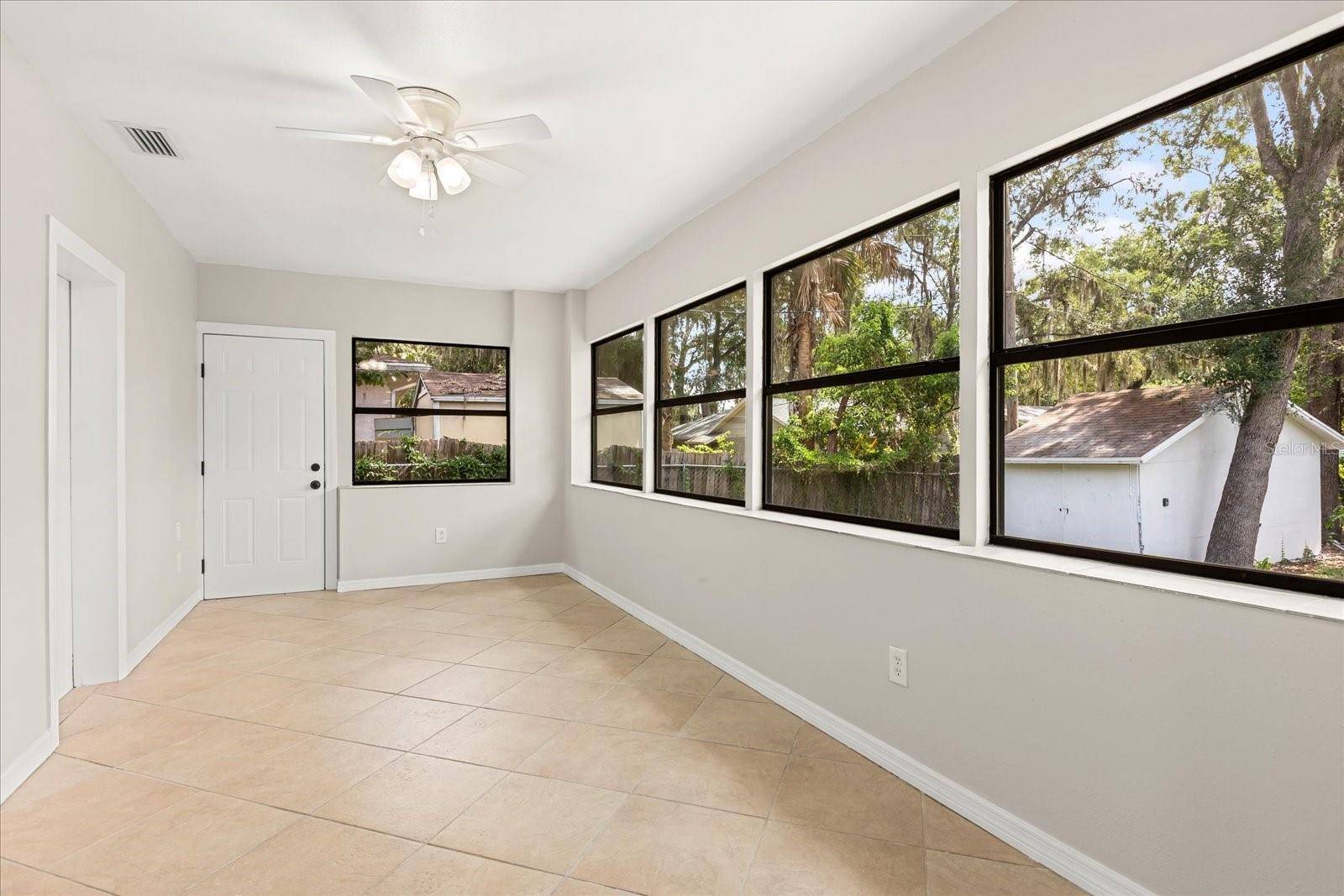 Apopka, FL 32712,575 LAKE MCCOY DR