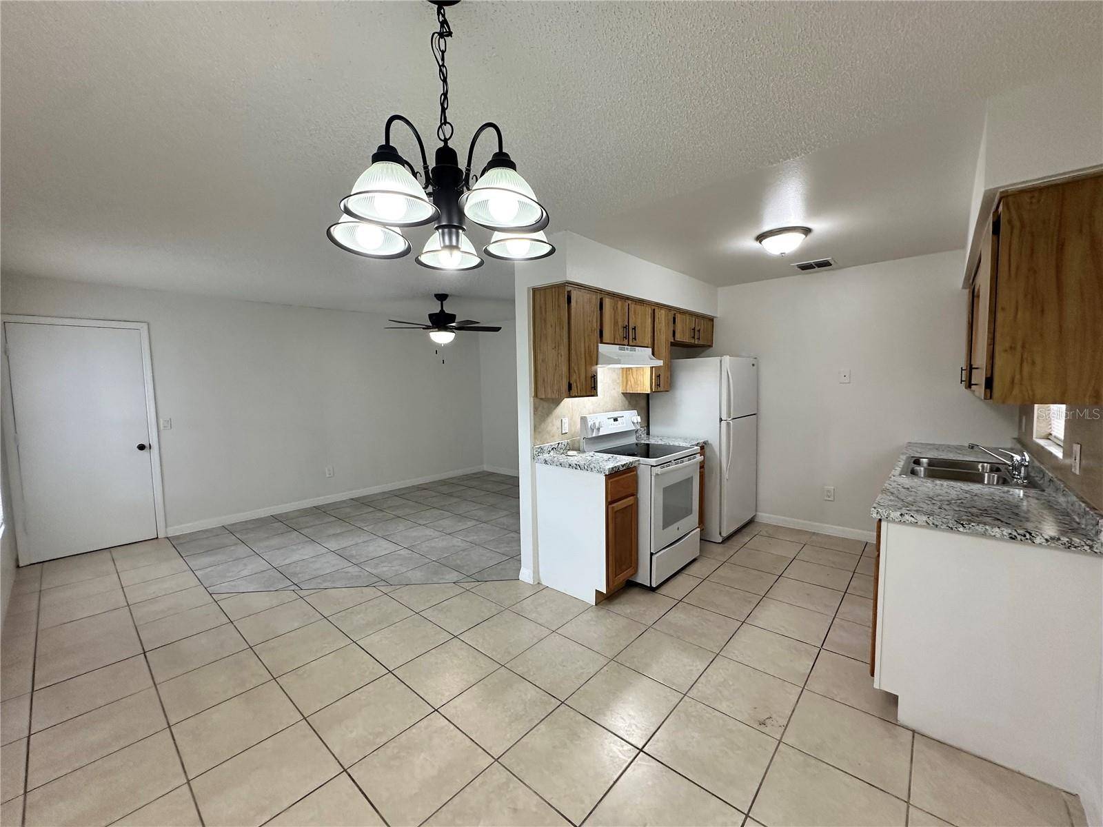 Apopka, FL 32703,463 APOPKA HILLS CIR