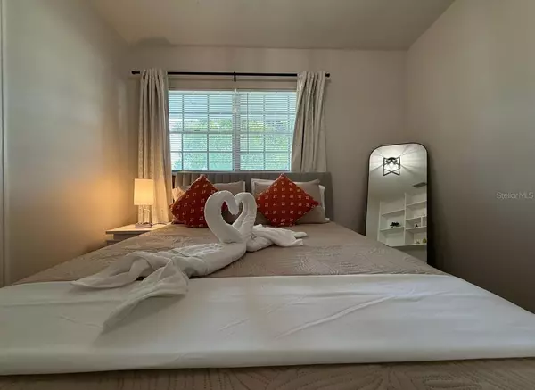 Winter Haven, FL 33881,904 15TH ST NE