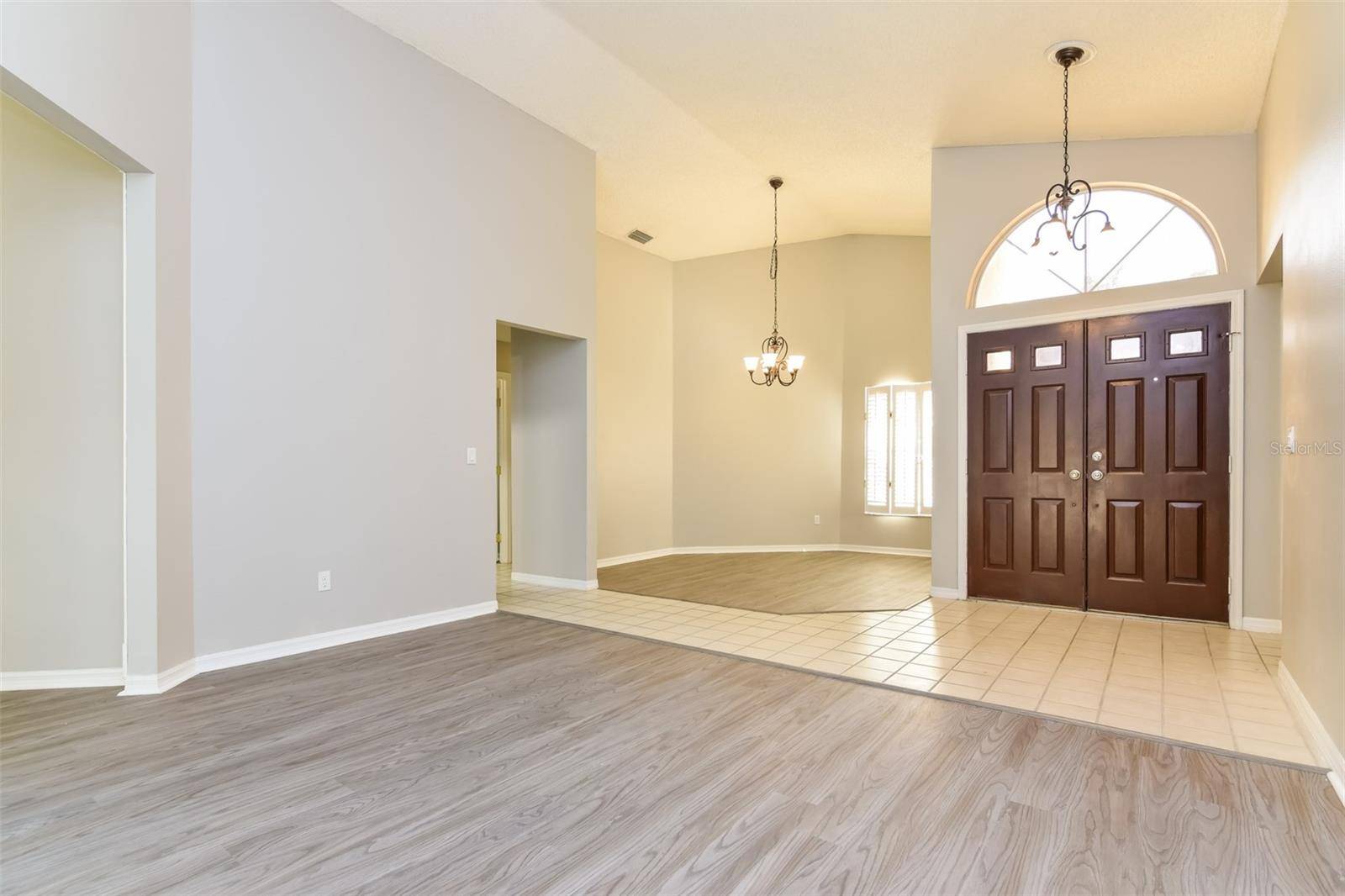 Tarpon Springs, FL 34688,812 CRESTRIDGE DR
