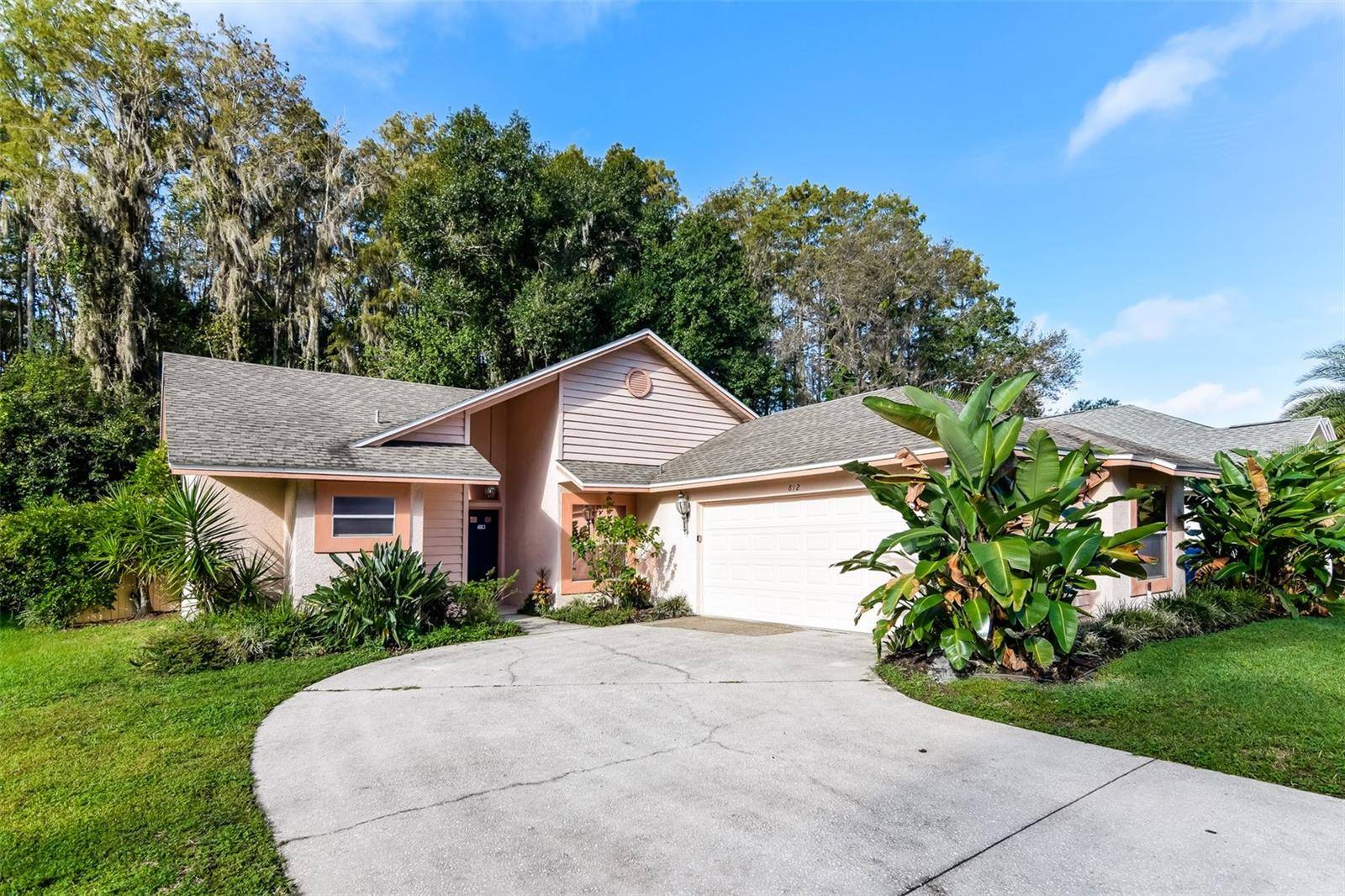 812 CRESTRIDGE DR, Tarpon Springs, FL 34688