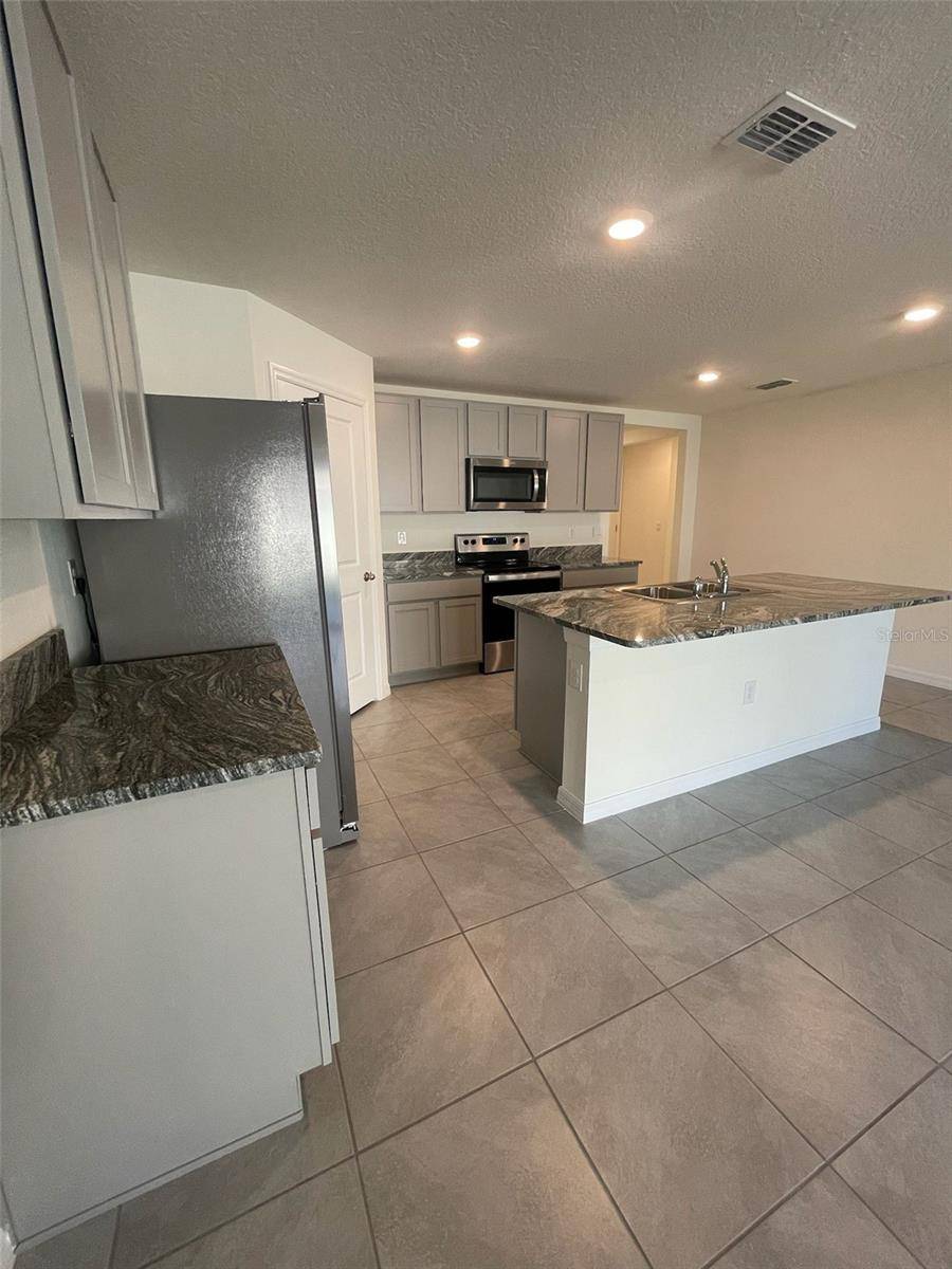 Belleview, FL 34420,6961 SE 111TH LN