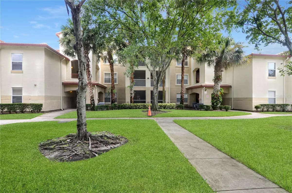 Altamonte Springs, FL 32714,826 CAMARGO WAY #201