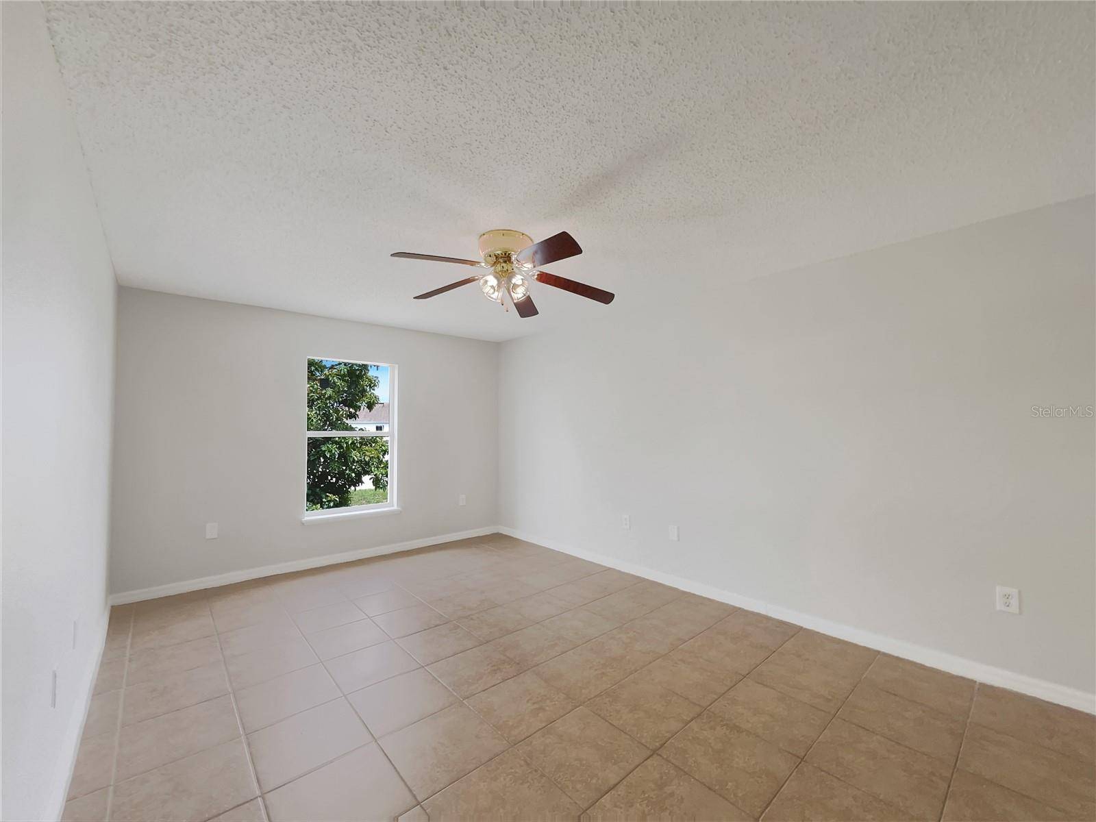 Mascotte, FL 34753,1726 SUNSET RIDGE DR