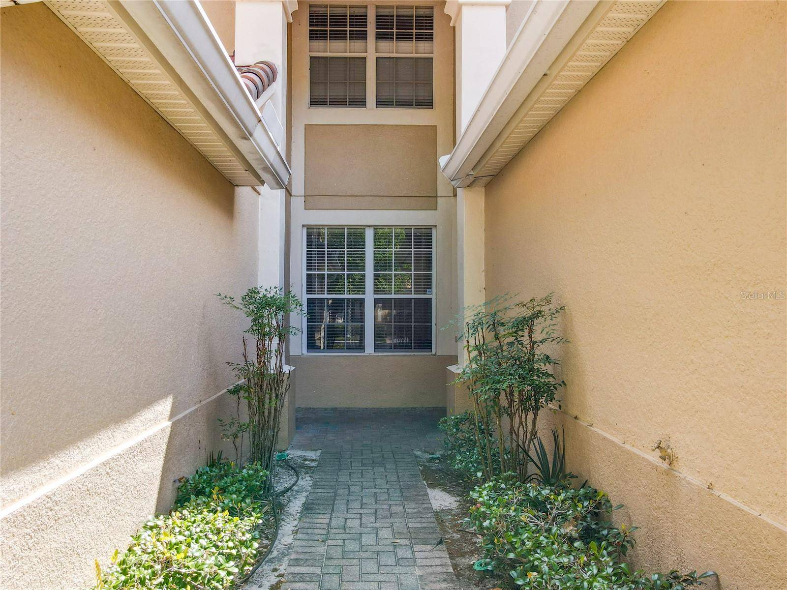 Orlando, FL 32835,6240 MIRAMONTE DR #102