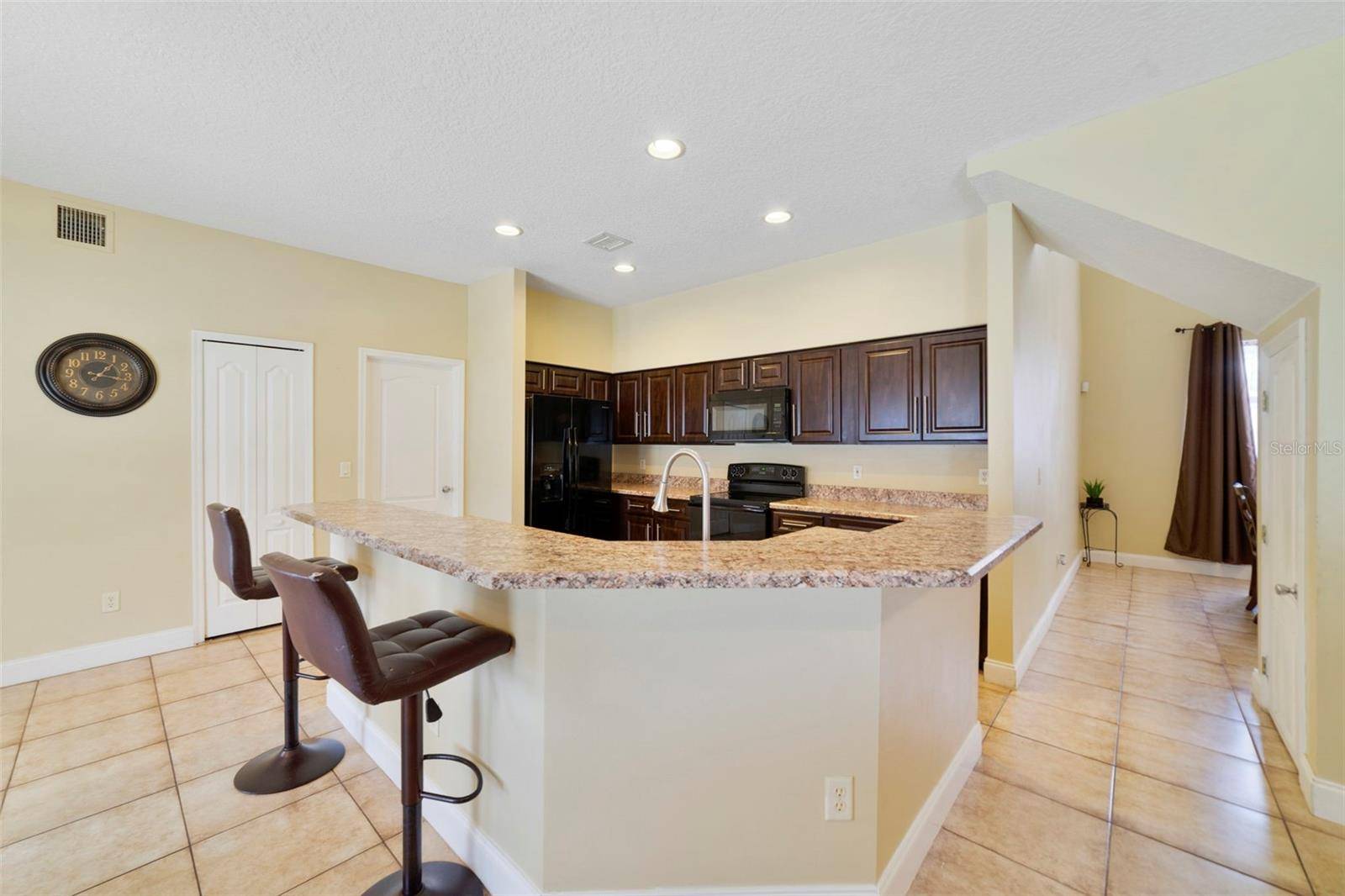 Apopka, FL 32712,1339 FALCONWOOD CT