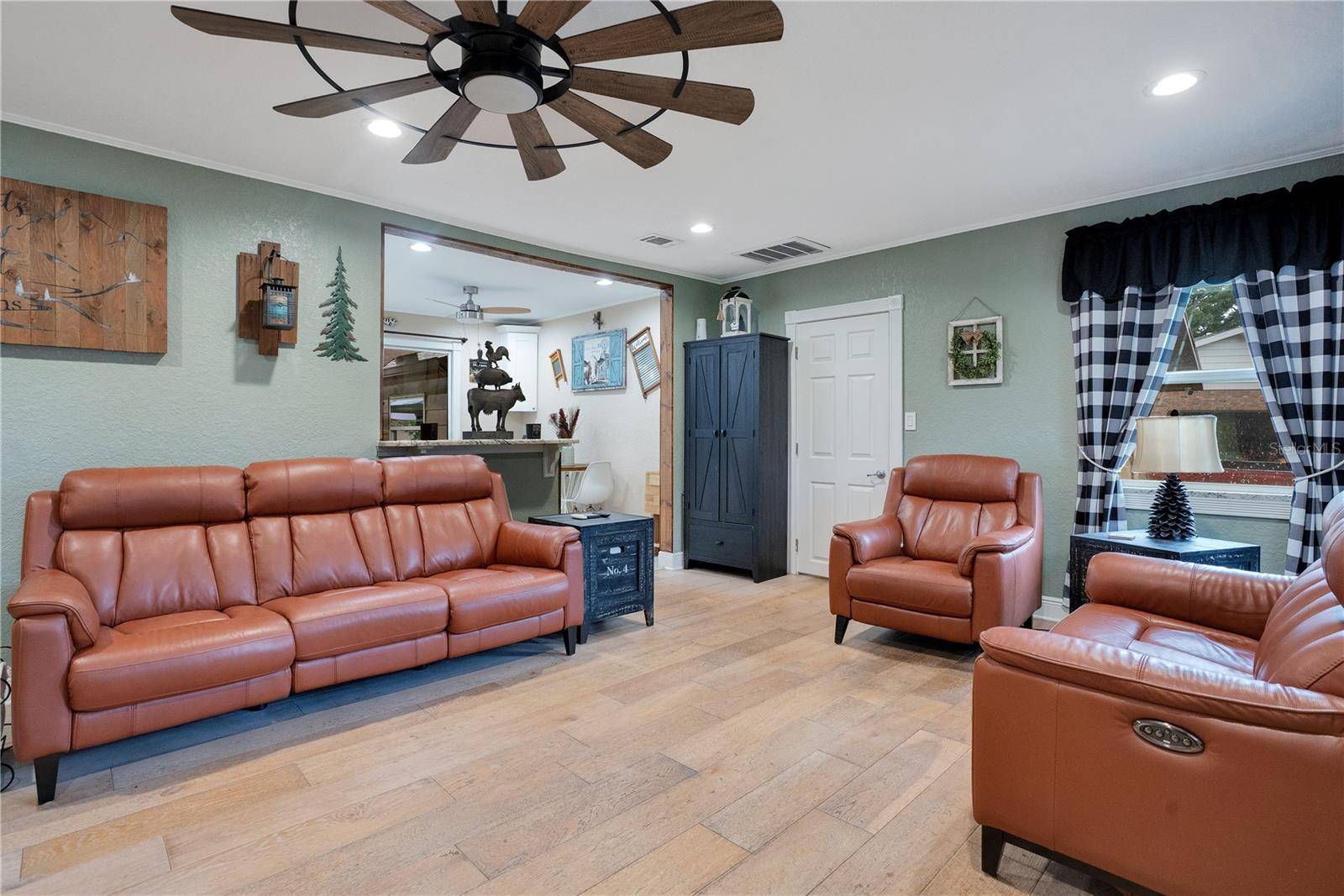 Mount Dora, FL 32757,6746 OSCEOLA DR