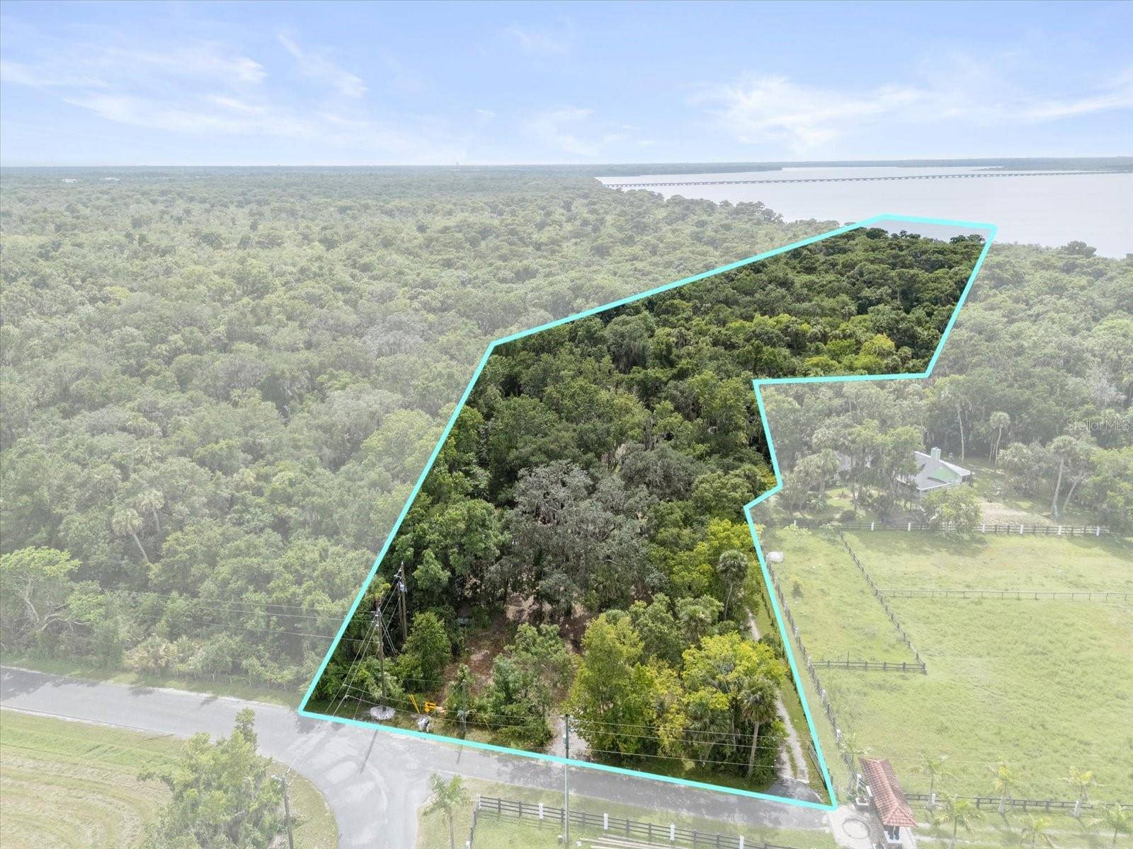 Oviedo, FL 32765,2301 JESLAN CT