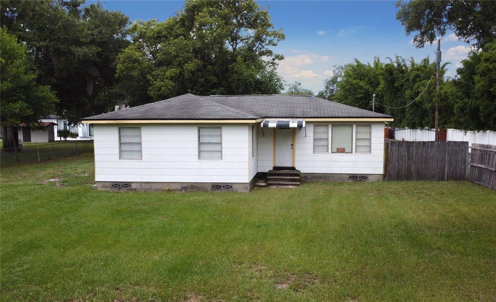1870 LAKE MARKHAM RD, Sanford, FL 32771