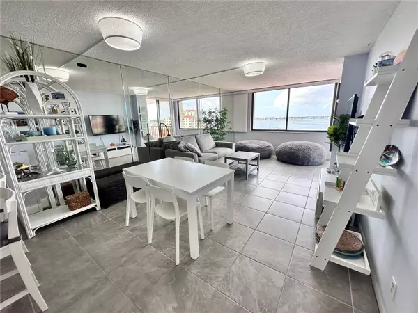St Petersburg, FL 33715,6361 BAHIA DEL MAR #601
