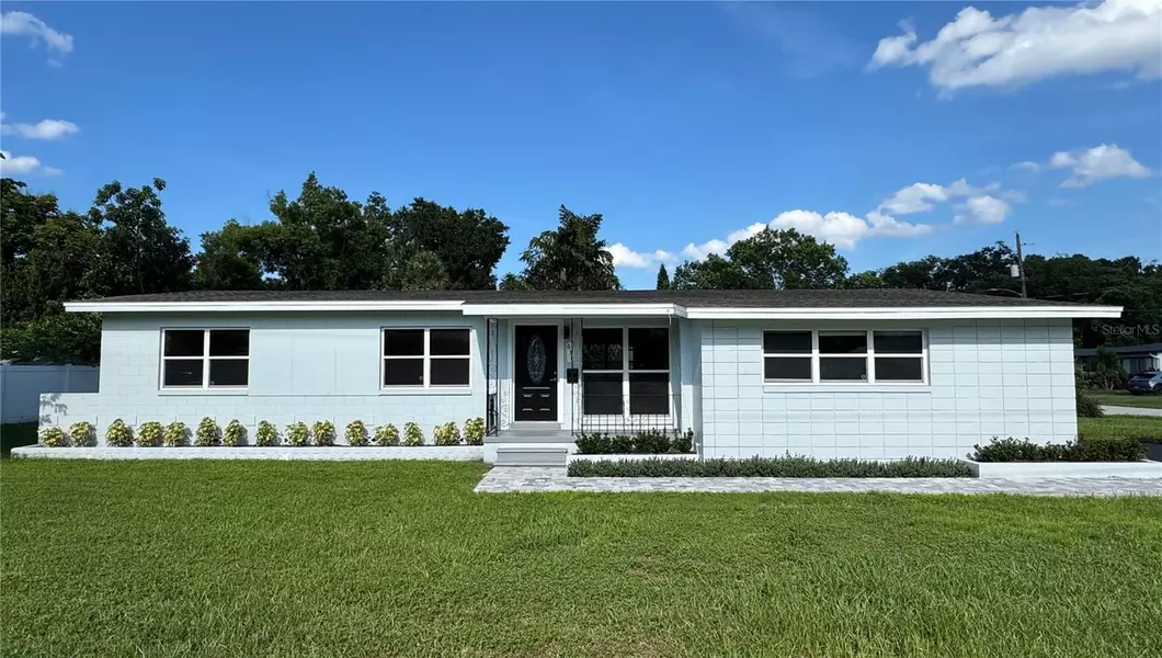 631 S CRYSTAL LAKE DR, Orlando, FL 32803