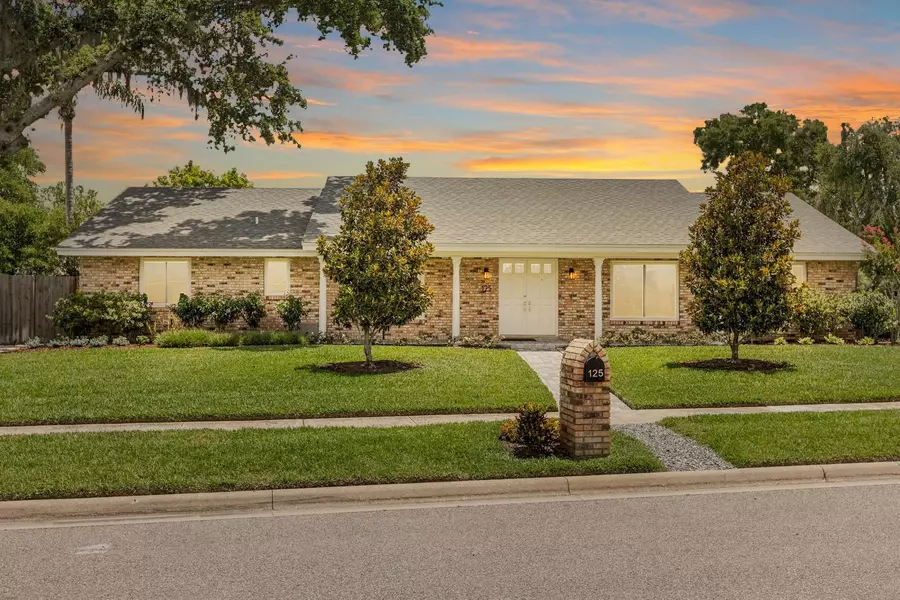 125 WHITE OAK CIR, Maitland, FL 32751