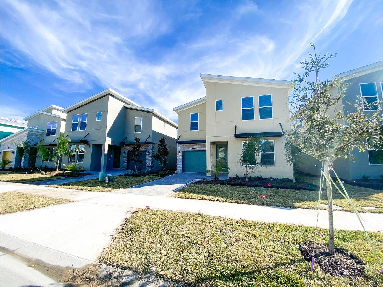 Davenport, FL 33896,977 LEADER ST