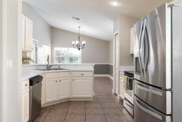 Apopka, FL 32712,789 WHITE IVEY CT