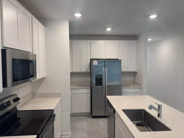 Davenport, FL 33837,2110 AQUIFER LN