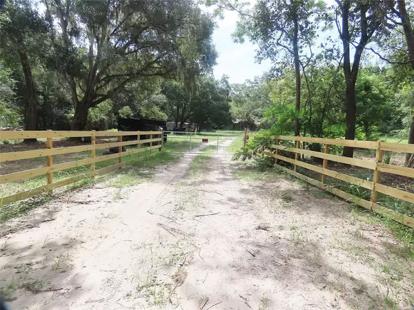 Sorrento, FL 32776,32944 COUNTY ROAD 437
