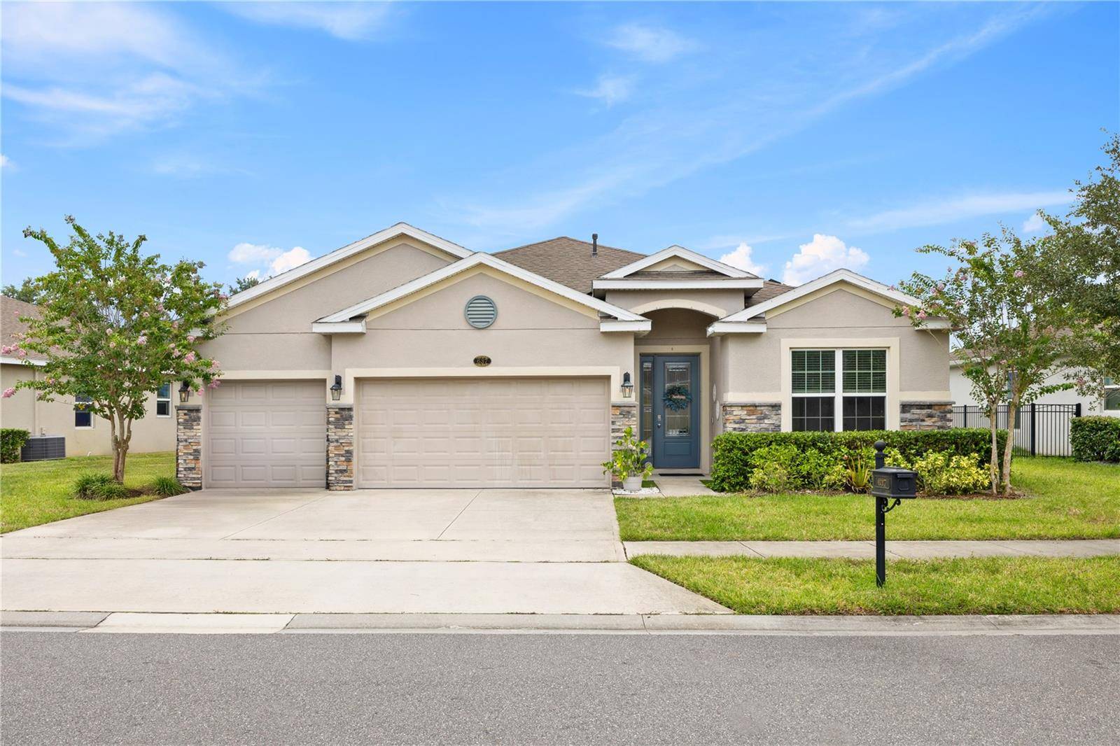 637 BLUEHEARTS TRL, Deland, FL 32724