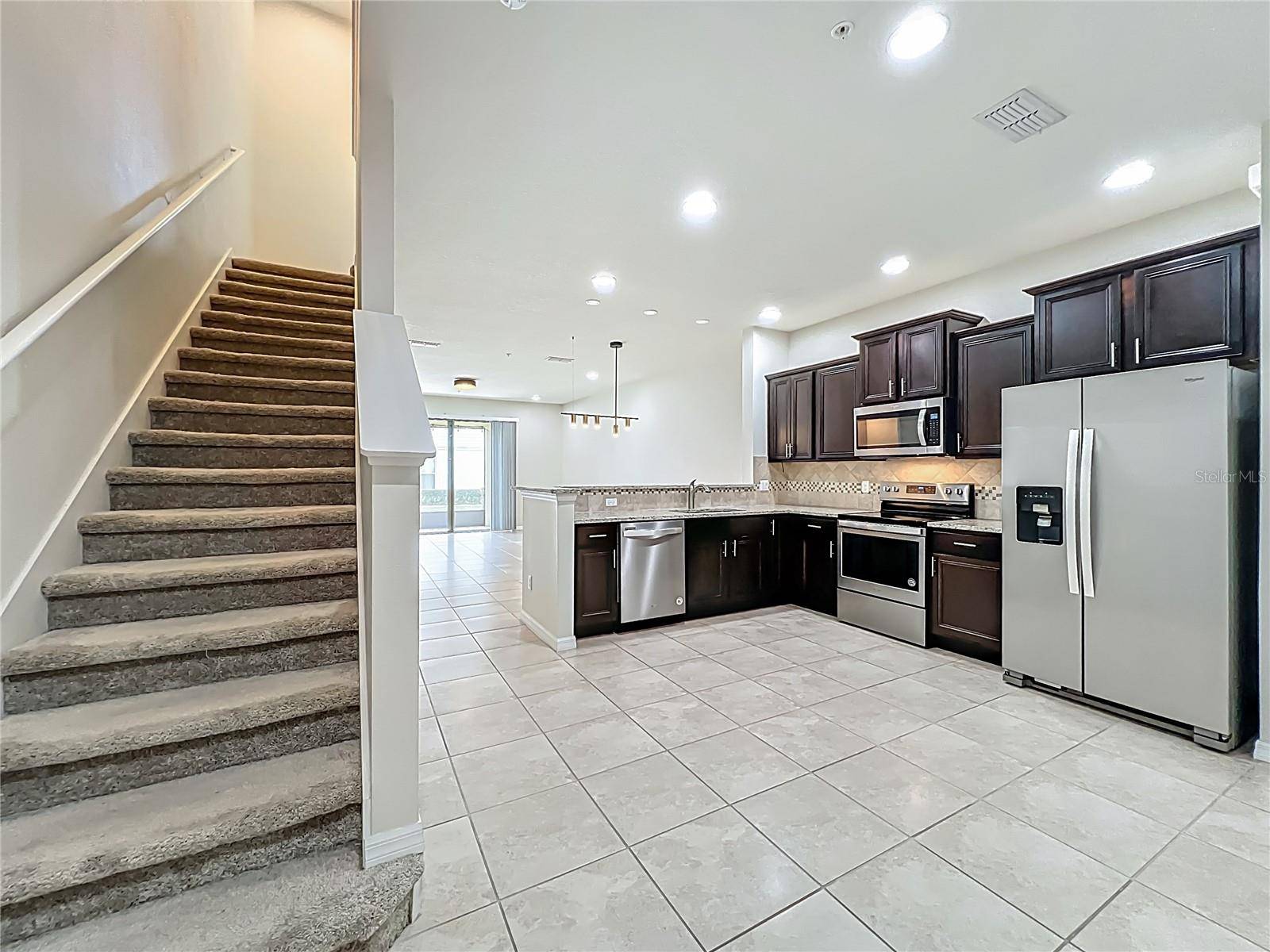 Apopka, FL 32703,3004 ALESSA LOOP