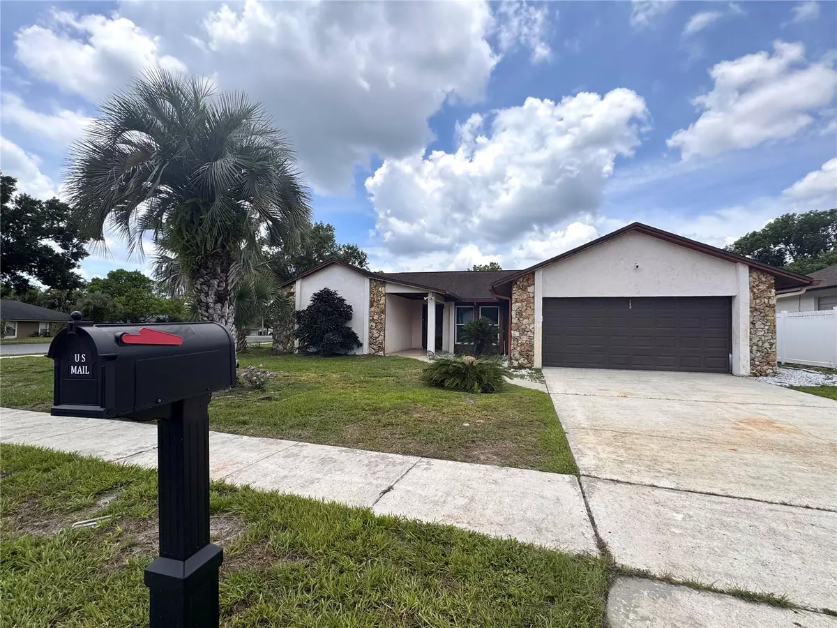 Apopka, FL 32703,102 SPANISH OAK LN