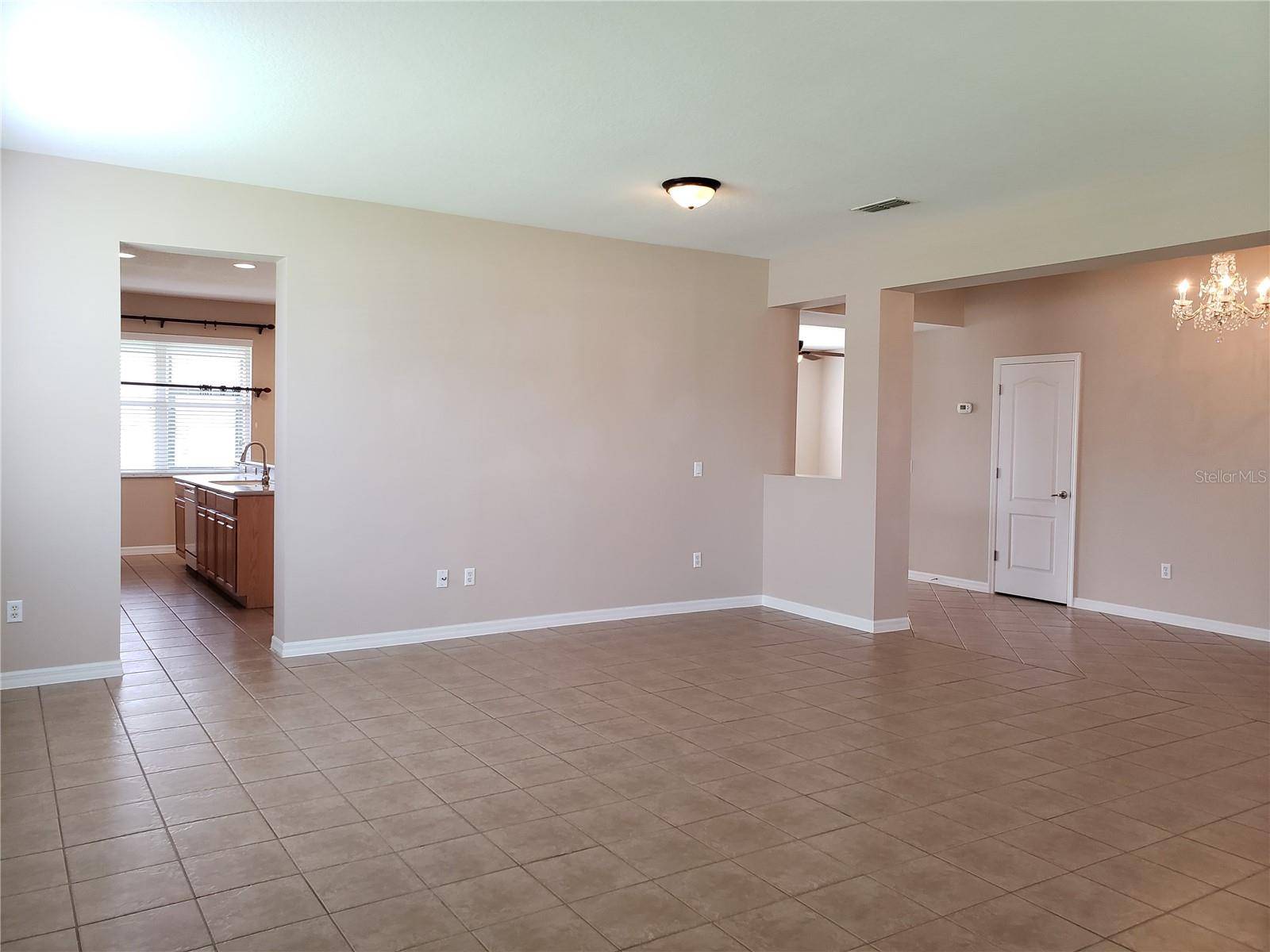 Winter Garden, FL 34787,656 SETTING SUN DR