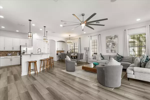 Reunion, FL 34747,915 GOLDEN BEAR DR