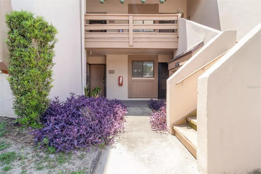 212 ORIENTA POINT ST #212, Altamonte Springs, FL 32701