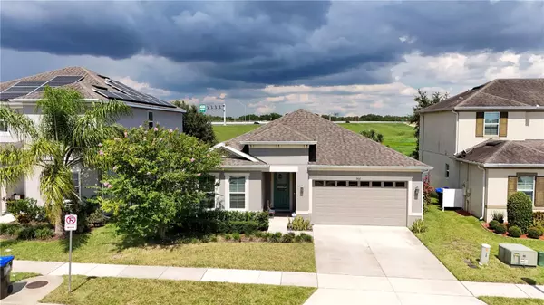 Apopka, FL 32703,902 GRAND HILLTOP DR