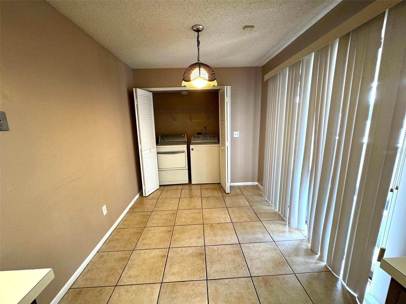 Orlando, FL 32811,5359 VINELAND RD #S