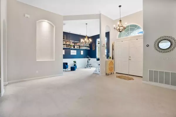 Windermere, FL 34786,9447 WESTOVER CLUB CIR