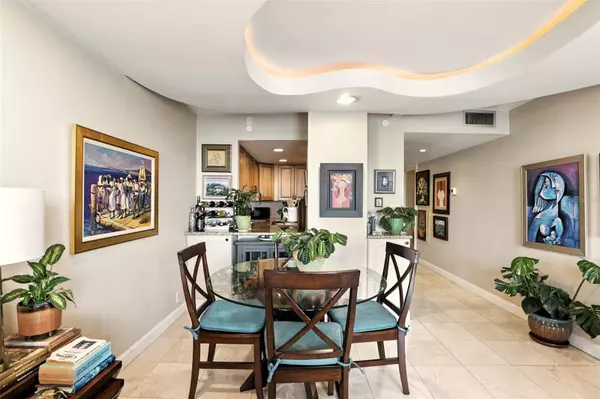 Orlando, FL 32803,400 E COLONIAL DR #806